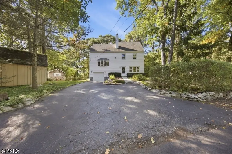 27 Hewitt Aka Garwood Rd, Upper Greenwood Lake, NJ 07421 - #2