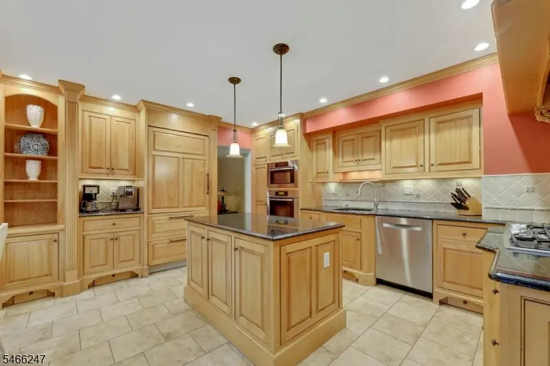 17 Chandler Dr, Packanack Lake, NJ 07470 - #2