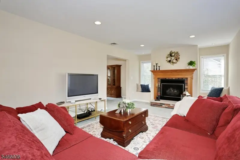 104 Bradford Ave, Singac, NJ 07424 - #3