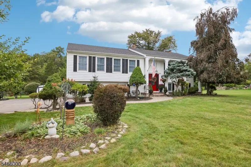 7 Weavers Ln, Readington, NJ 08889 - #2