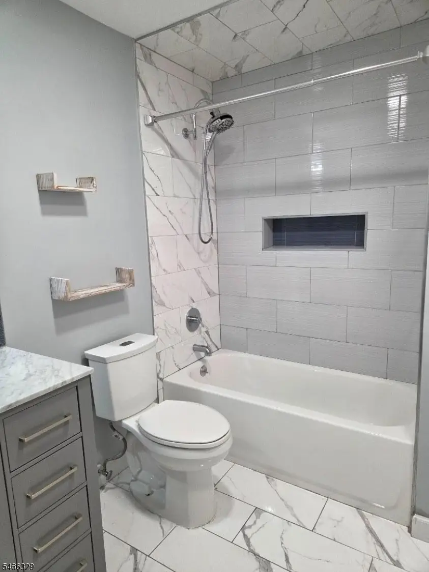 2 Honiss St #15 A, Newark, NJ 07109 - #3