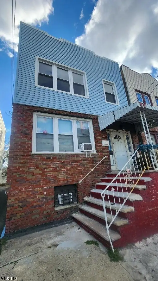 139 Roosevelt Ave, Jersey City, NJ 07304 - #1