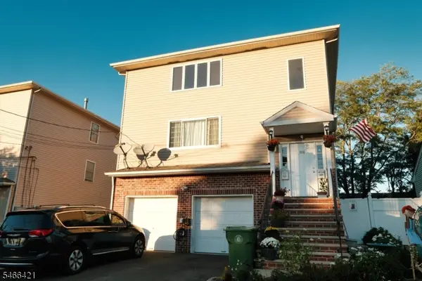 806 Hampden St, Linden City, NJ 07036