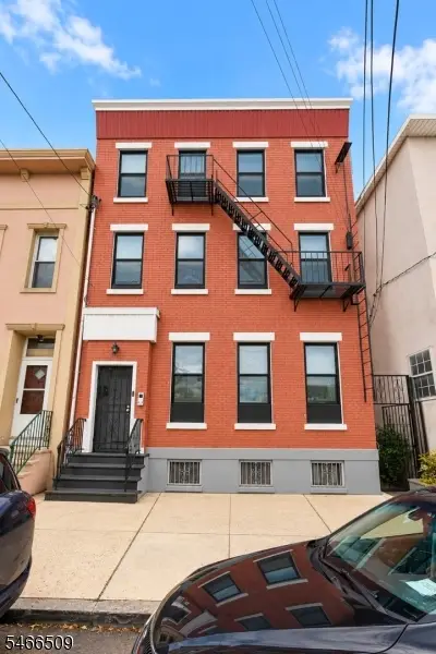 11 Cottage St, Newark, NJ 07102 - #2