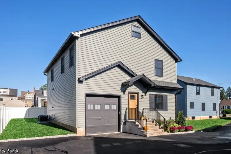 29 Bogert St, Totowa, NJ 07512 - #2