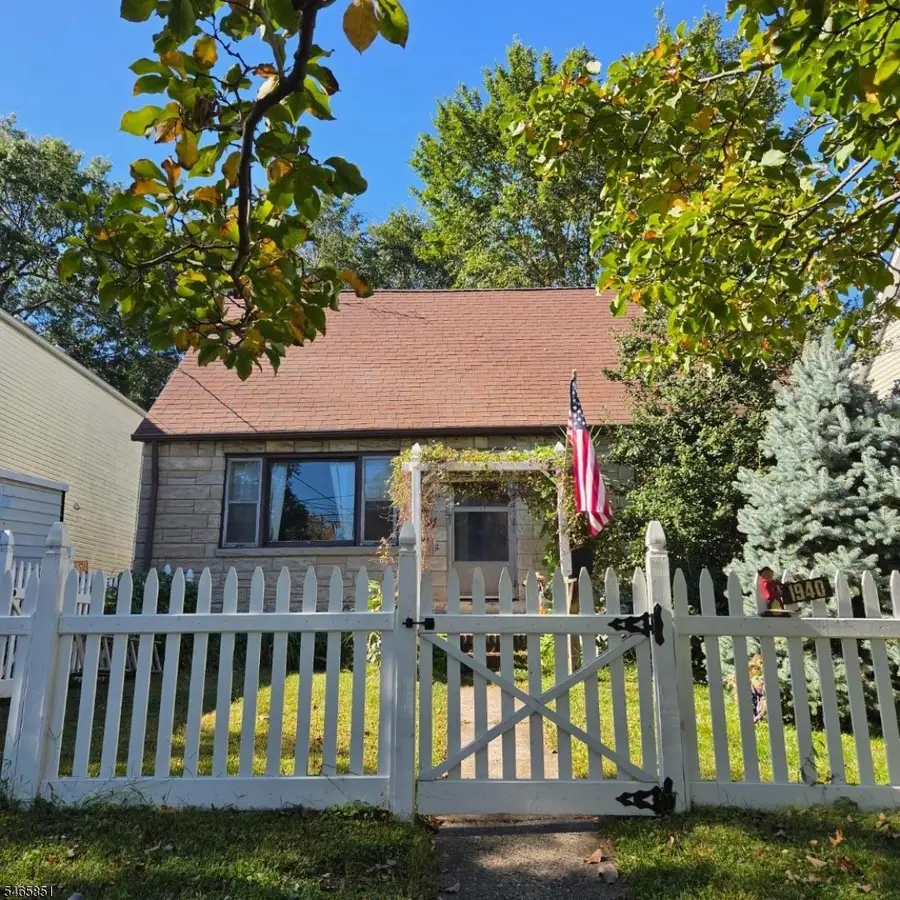 1940 Rutherford St, Rahway, NJ 07065 - #2