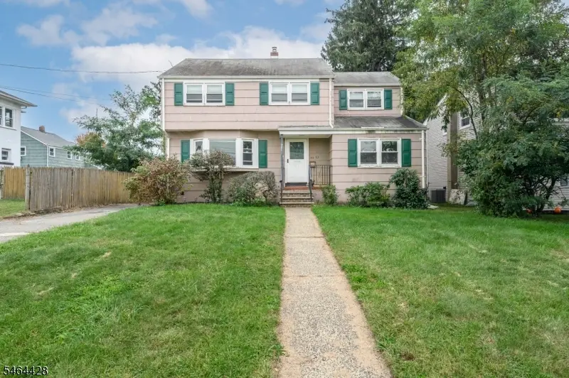 311 Oak Pkwy, Dunellen, NJ 08812 - #1