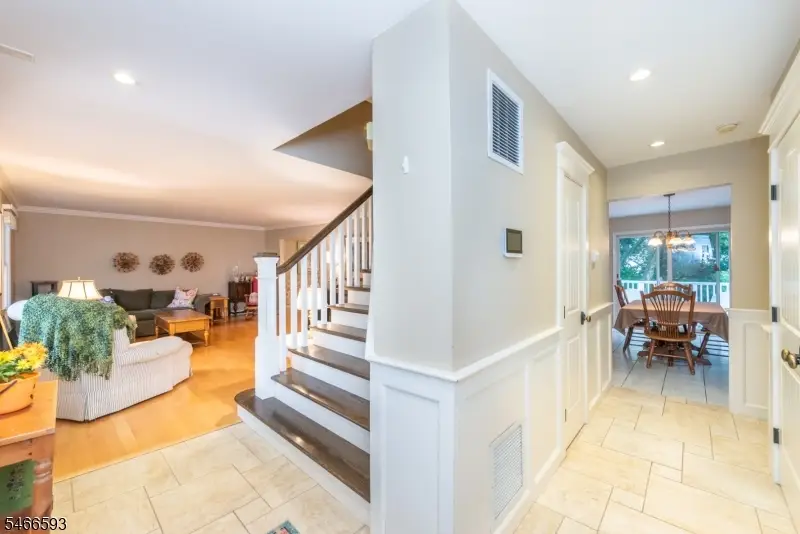 86 Point View Pkwy, Wayne, NJ 07470 - #3