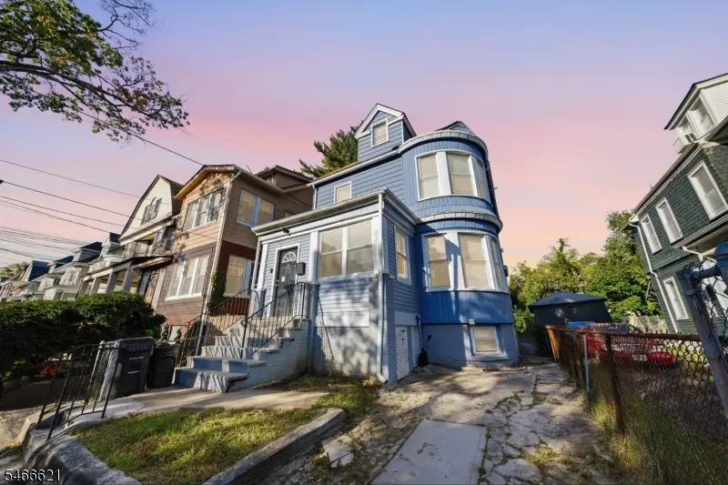 27 Richelieu Ter, Newark, NJ 07106 - #1