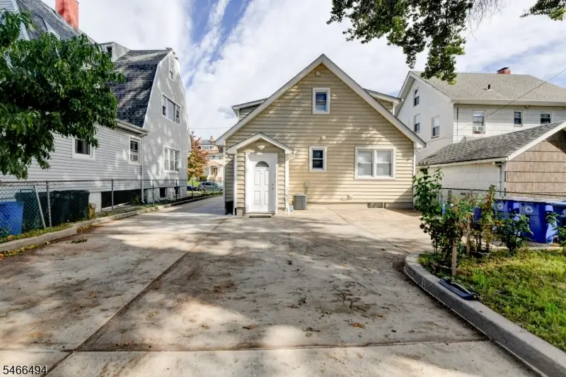 814 Kilsyth Rd, Elizabeth, NJ 07208 - #3