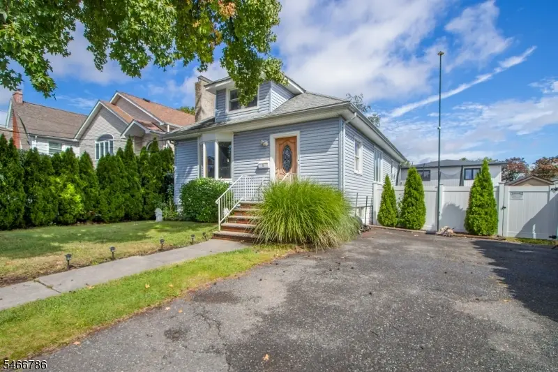 8 Pallant Ave, Linden, NJ 07036 - #1