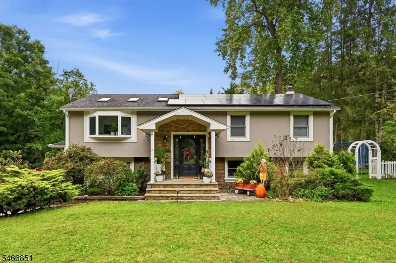 9 Ponderosa Pl, Hewitt, NJ 07480 - #1