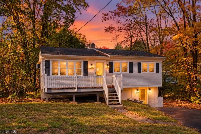 39 Brookwood Dr, Byram Center, NJ 07874 - #2