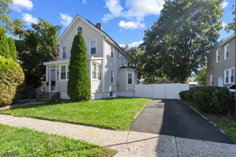 20 Lake Street, East Orange, NJ 07017 - #2