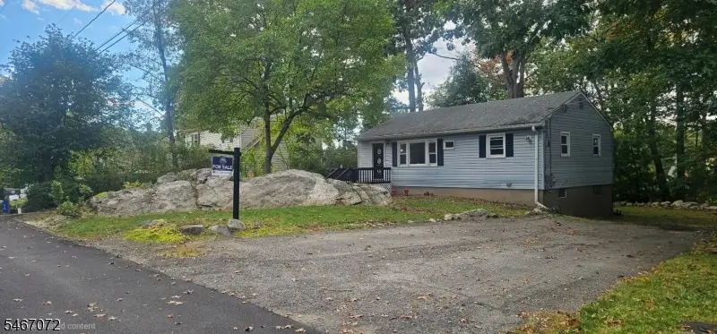 26 Woods Edge Rd, Byram Center, NJ 07874 - #1