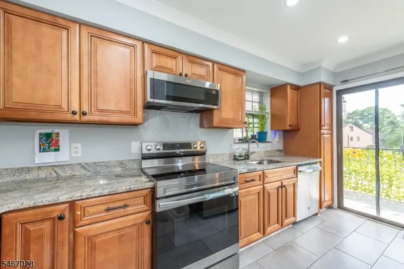 323 Gill Ln #12R, Iselin, NJ 08830 - #1