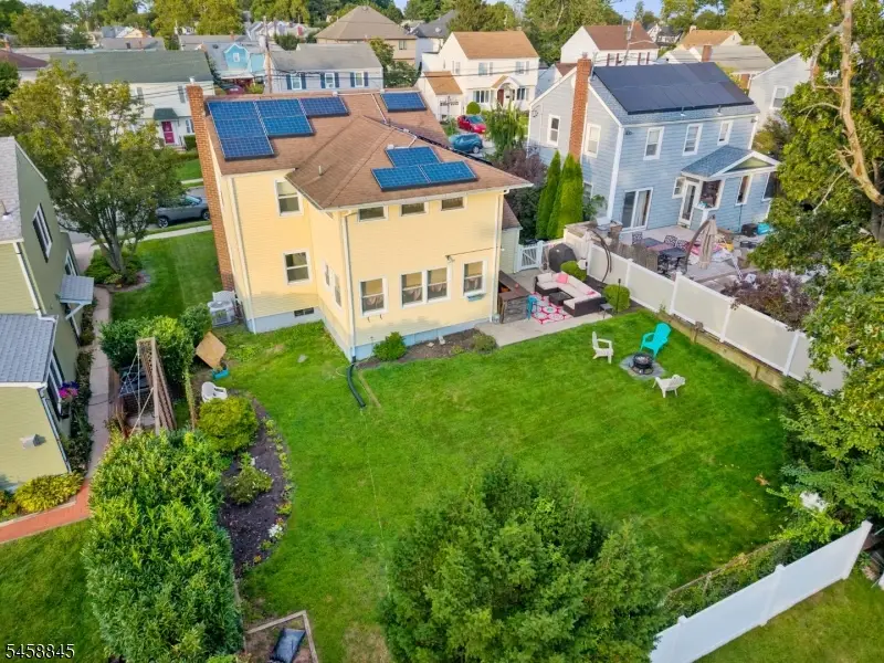 29 Larkspur Ln, Clifton, NJ 07013 - #3