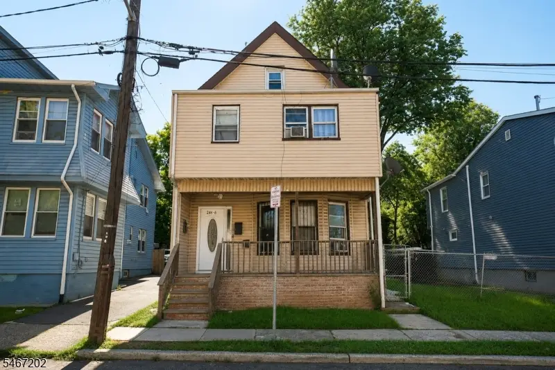 244 Leslie St, Newark, NJ 07112 - #1