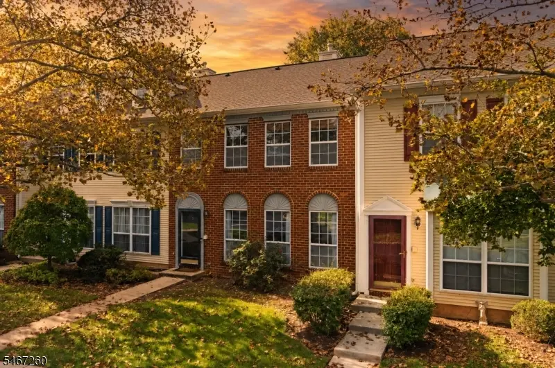 5 Hudson Ct, Franklin Park, NJ 08823 - #1