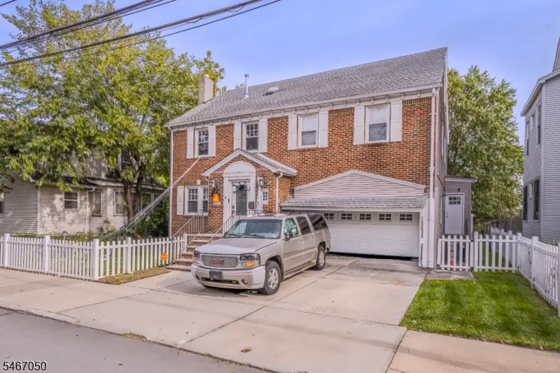 16 Bayview Ave, Newark, NJ 07112 - #1