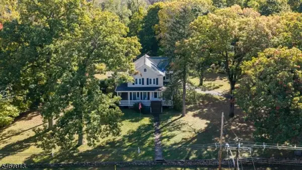 93 Kenvil Ave, Roxbury Twp., NJ 07847