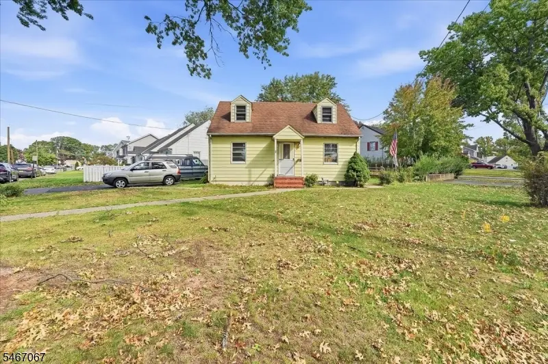 2 Dawn Dr, Clark, NJ 07066 - #2