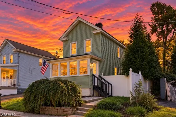 16 Green St, Oxford Twp., NJ 07863