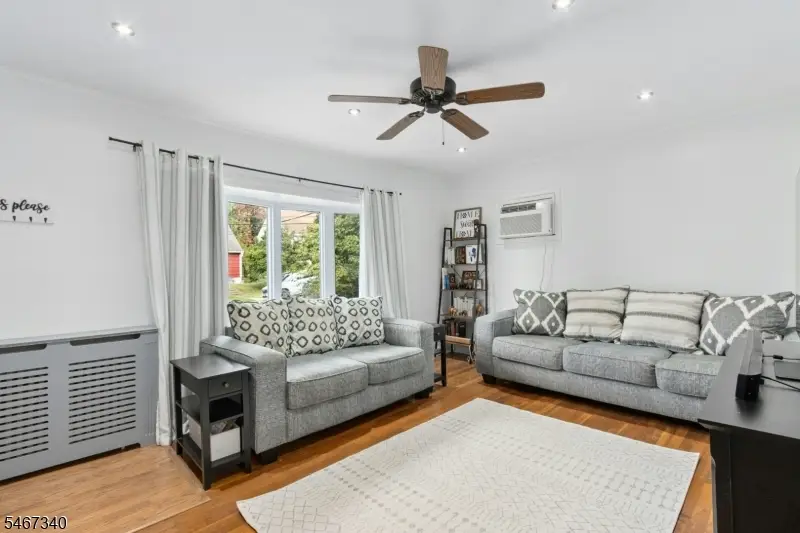 6 Marshall St, West Orange, NJ 07052 - #3