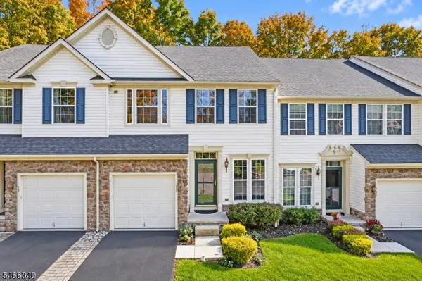 15 Village Ln, Sparta Twp., NJ 07871