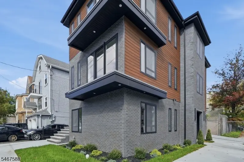 97 9th Ave, Newark, NJ 07107 - #2