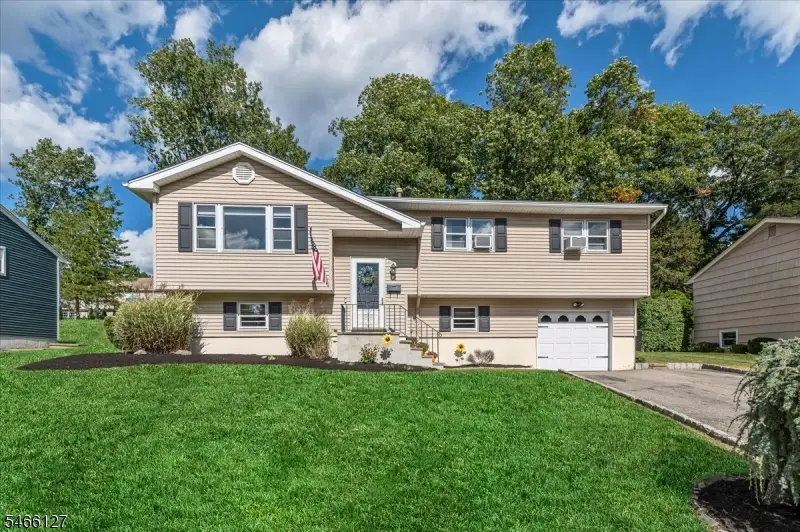 52 Crescent Rd, Wanaque, NJ 07465 - #1