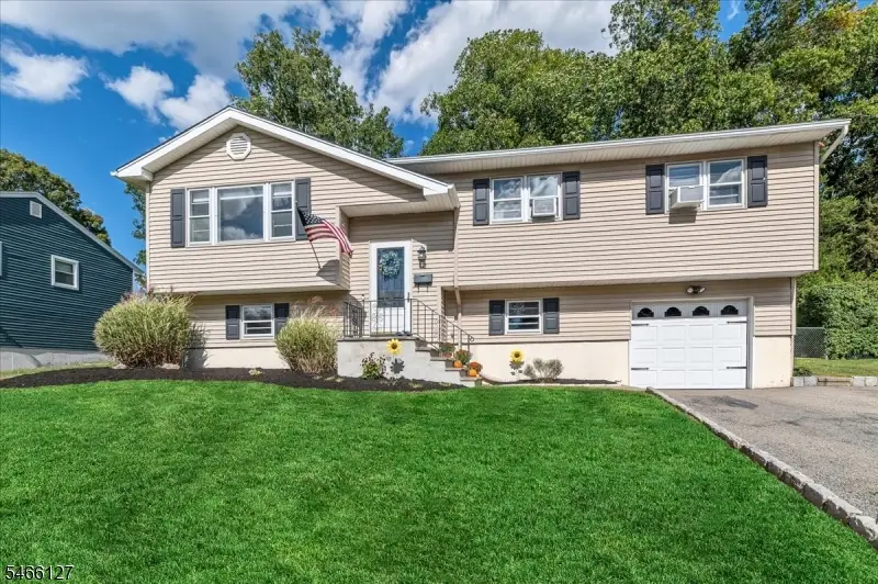 52 Crescent Rd, Wanaque, NJ 07465 - #2