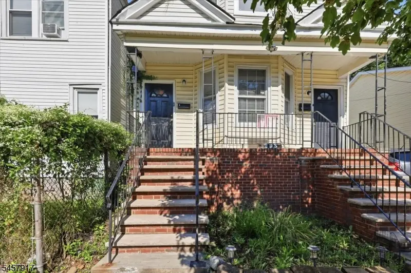 293 Ogden St, Orange, NJ 07050 - #1