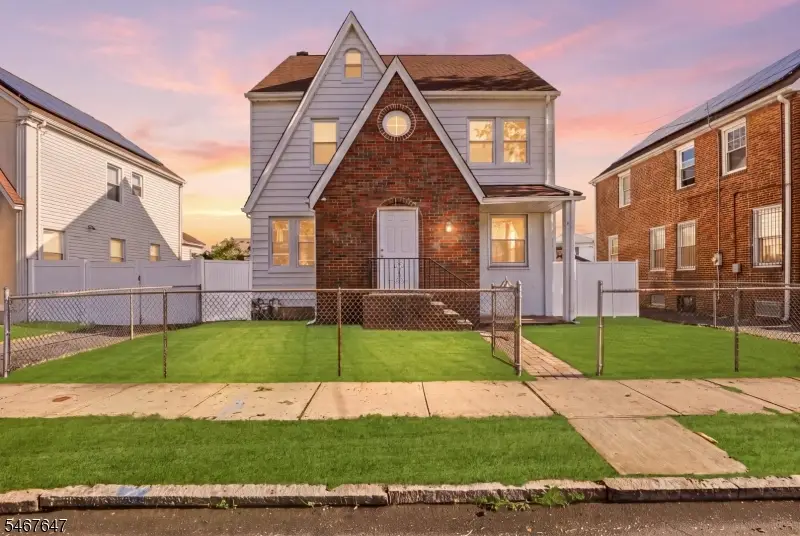 26 Crescent Ave, Newark, NJ 07112 - #1