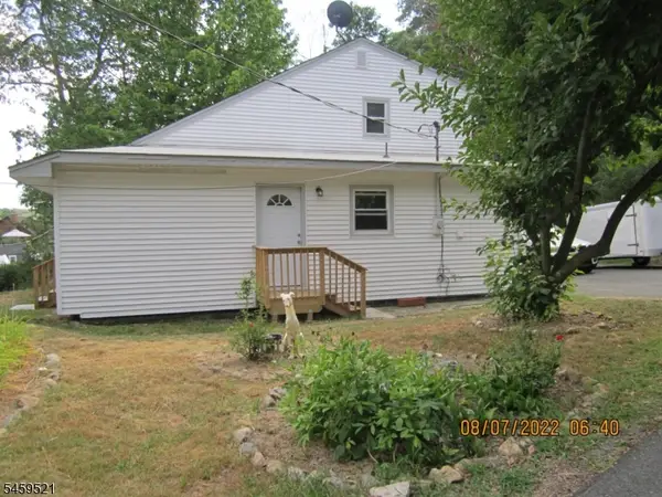 322 Squaw Trl, Hopatcong Boro, NJ 07821