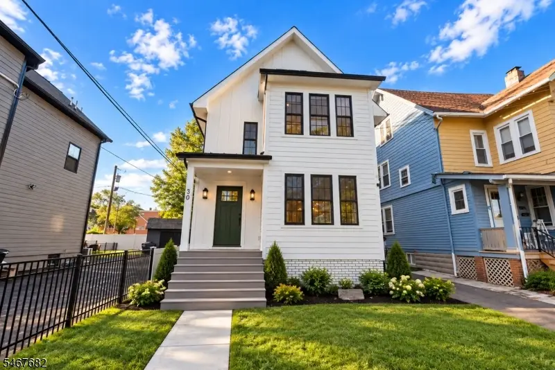 30 Irving St., Unit 2 #2, Montclair, NJ 07042 - #2