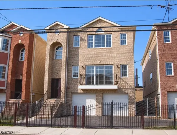 737 S 12th St, Newark City, NJ 07103