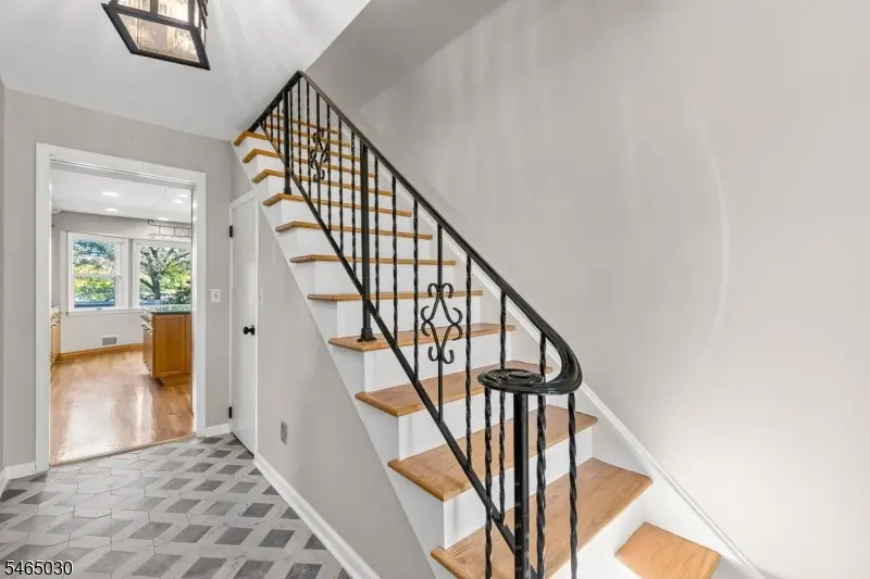 39 Lessing Rd, West Orange, NJ 07052 - #3