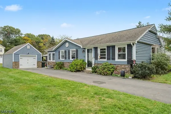 8 Yale St, Mount Olive Twp., NJ 07828