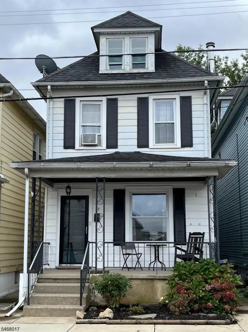 82 Evelyn Ave, Phillipsburg, NJ 08865 - #1