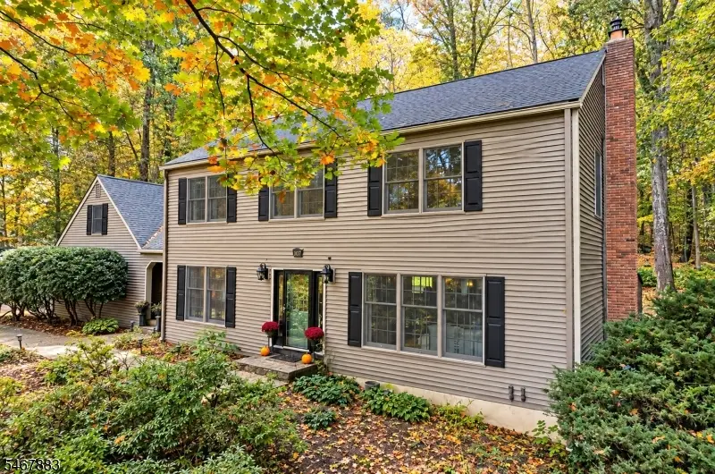 4 Scenic Falls Rd, Washington, NJ 07853 - #1