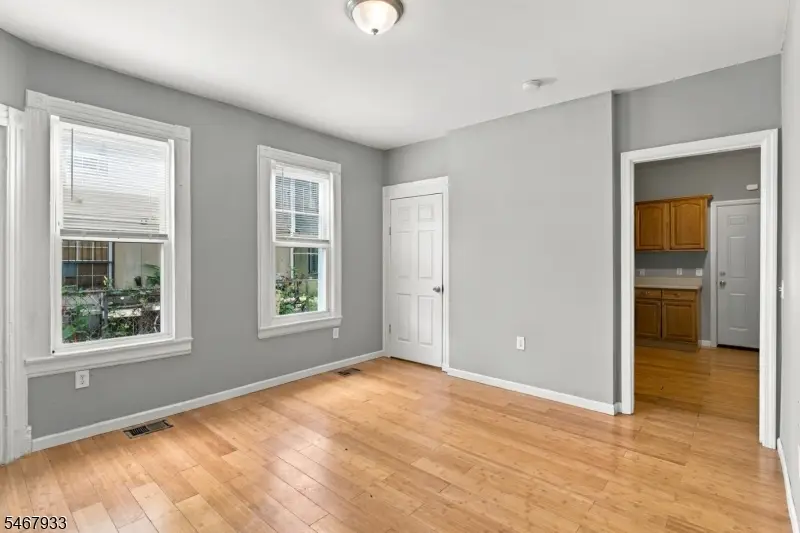 283 S 18th St, Newark, NJ 07103 - #3