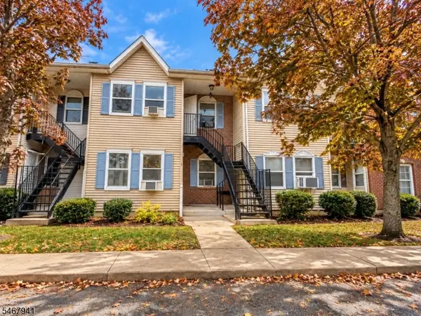 48 Ann St, Paterson City, NJ 07501