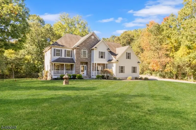 4 Cove Hollow Ct, Andover, NJ 07860 - #2