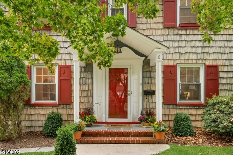 17 Howard St, Verona, NJ 07044 - #2