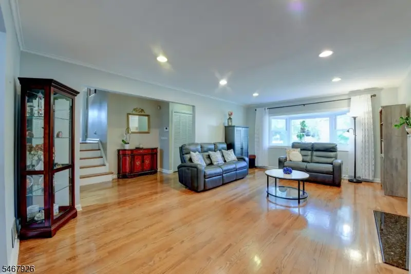 10 Lynn Dr, Springfield, NJ 07081 - #2