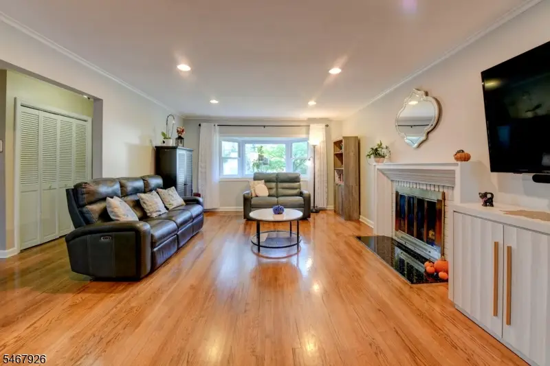 10 Lynn Dr, Springfield, NJ 07081 - #3