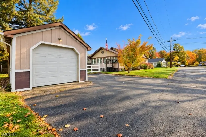 38 Butler St, Franklin, NJ 07416 - #3