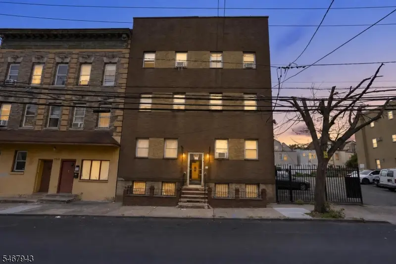 592 N 6th St, Newark, NJ 07107 - #2