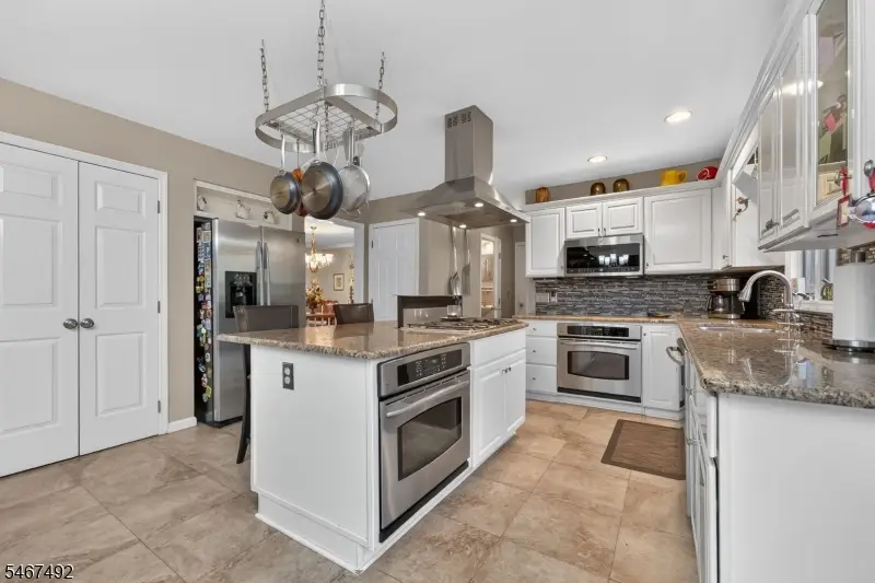 325 Greens Ridge Rd, Stewartsville, NJ 08886 - #2